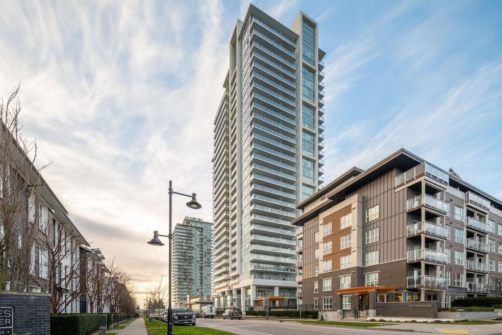 525 Foster Ave, #403