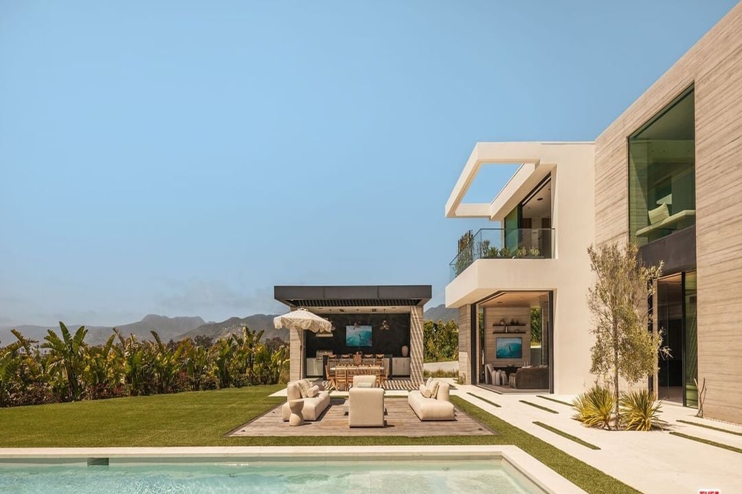 Skyreach Manor, Dume Dr, 90265