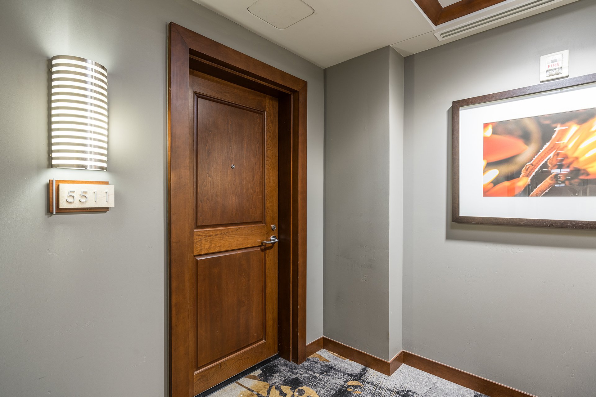 6803 E MAIN Street, 5511