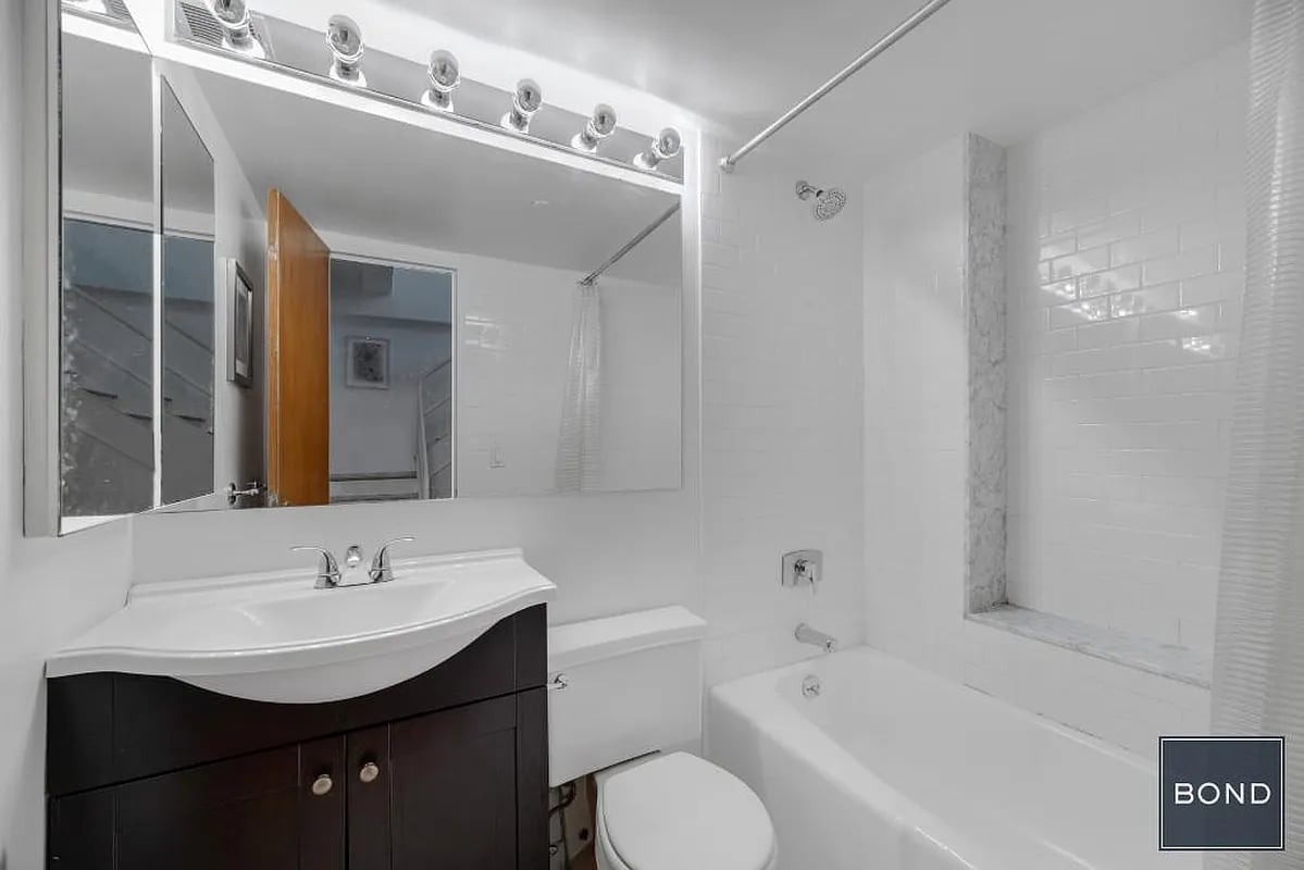 14 East 4th St, #824