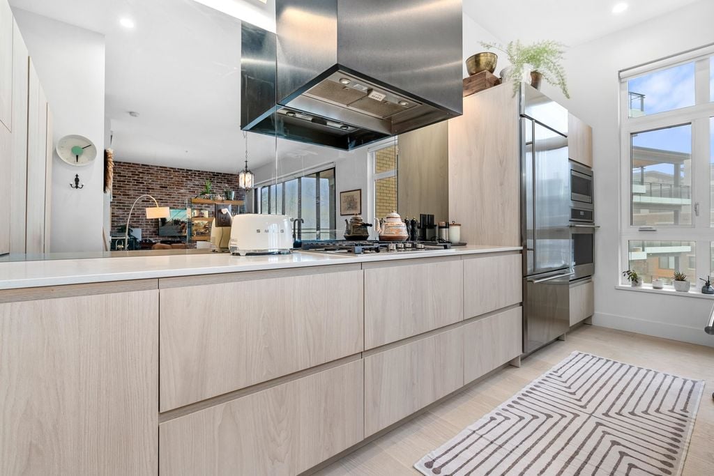 300 Salter St, #310