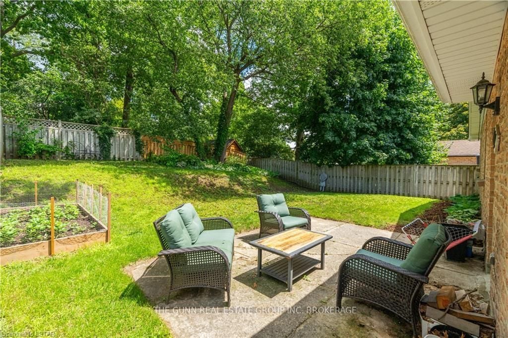 102 Fairlane Rd
