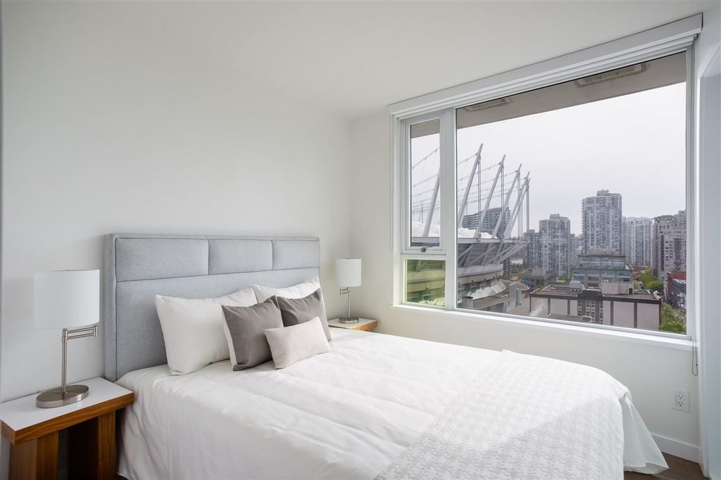 161 W Georgia St, #1508