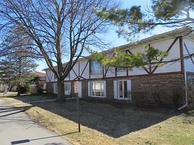 1860 W Surrey Park LN 2C