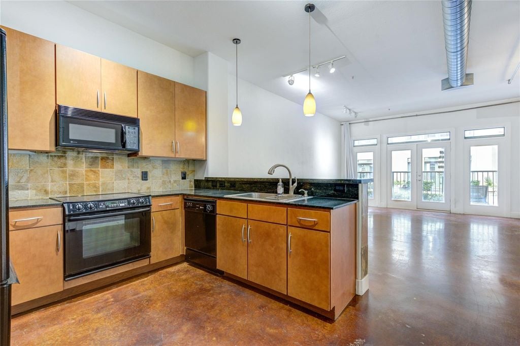 1901 Post Oak Blvd #1405
