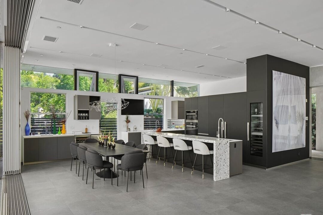 Nova Heights, Loma Vista Dr, 90210