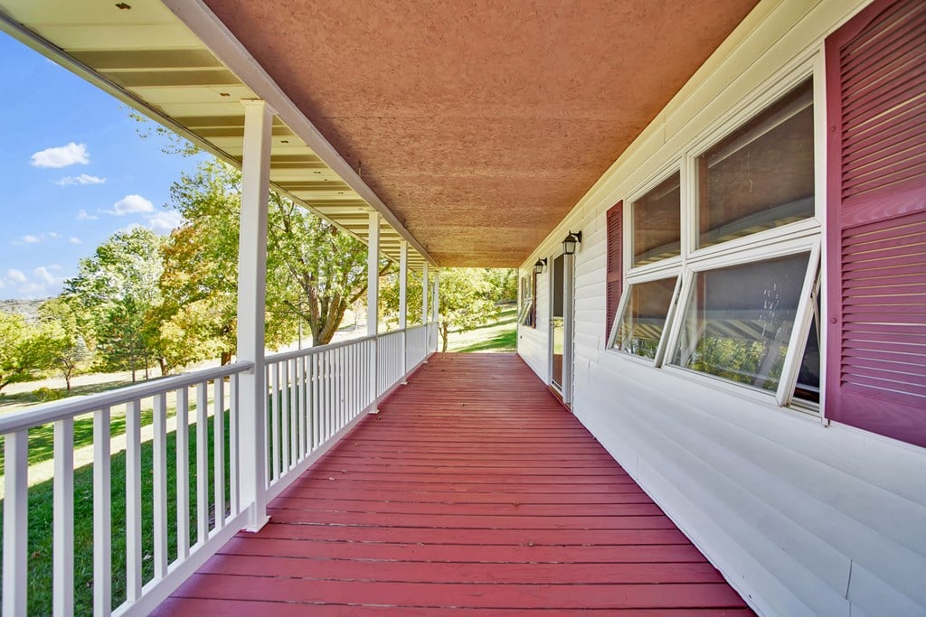 589 New Road