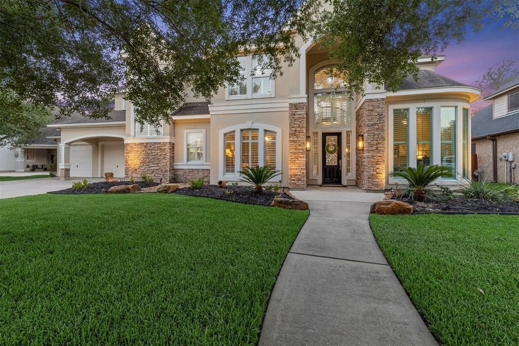 13907 Rustic Hills Ln