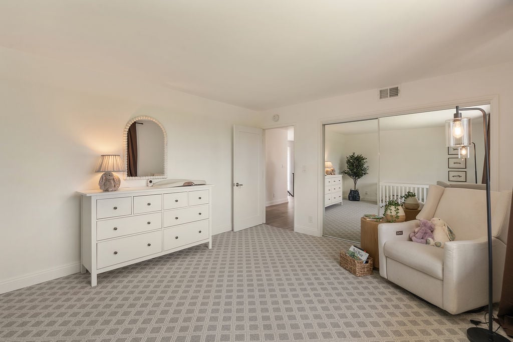 11042 Hunting Horn Drive, North Tustin, CA 