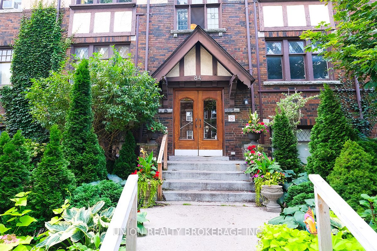 84 Willow Ave, #26