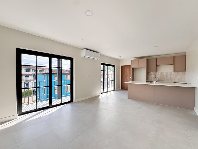 292052 La Rambla | Elegant Two-Bedroom Residence at the Crossroads of Las Catalinas’ Energy and Charm