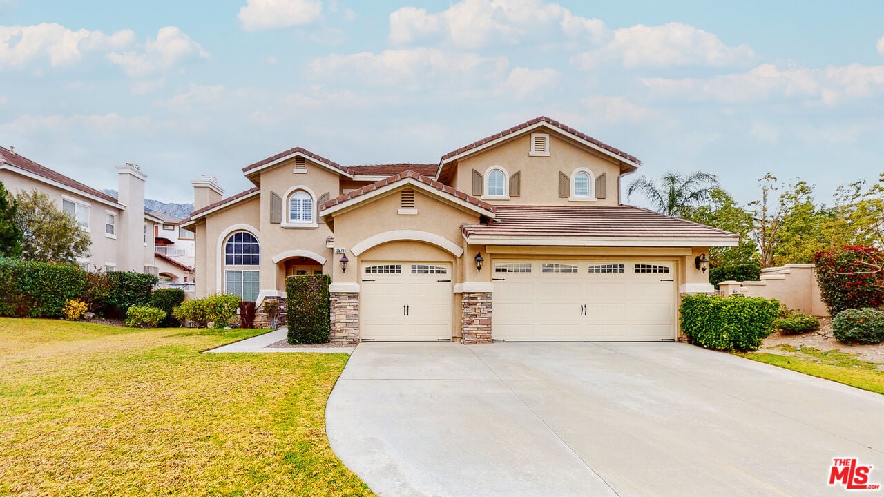 12570 Carmel Knolls Dr
