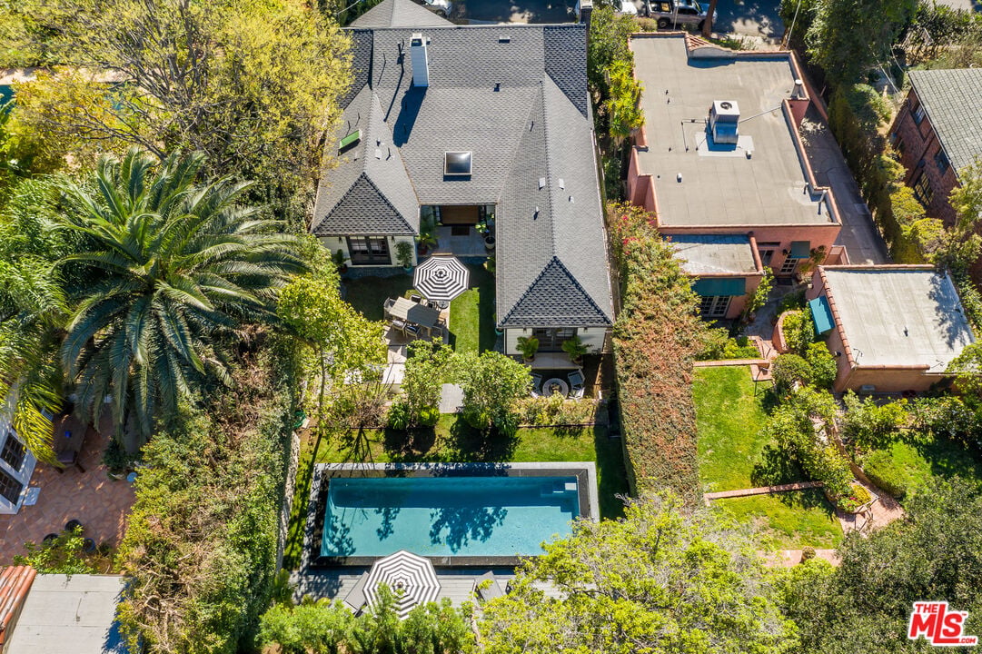 7463 Franklin Ave
