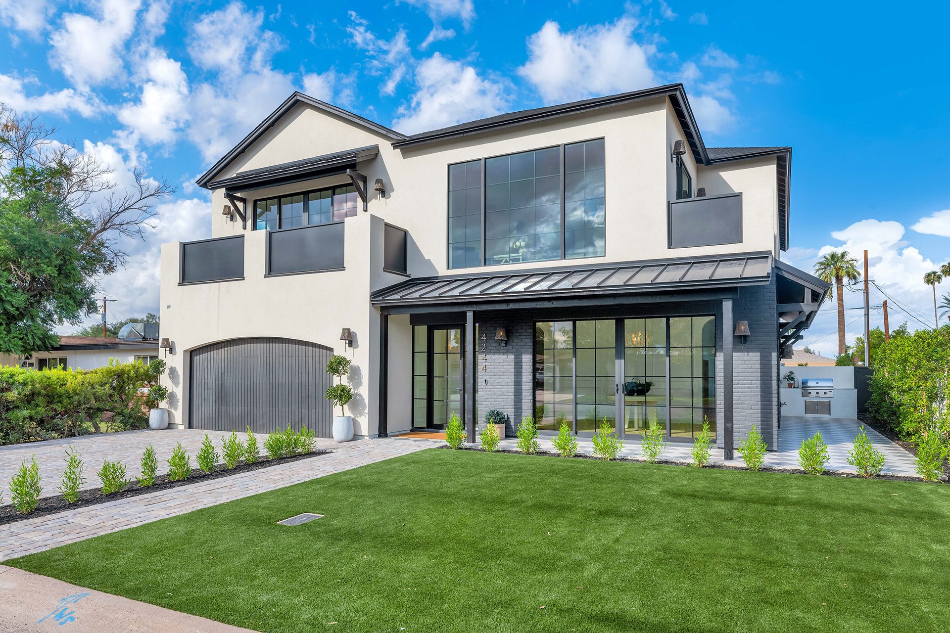 4244 N 45TH Place