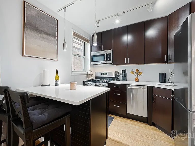 220 Berkeley Place, #1E