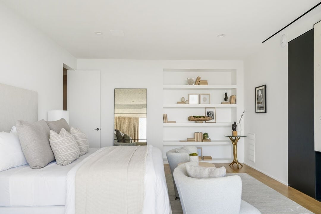 Nova Estate, Sunset Plaza Dr, 90069