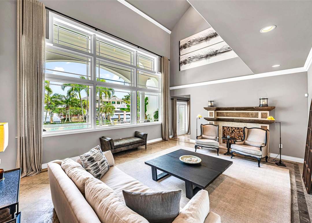 166 Royal Palm Dr