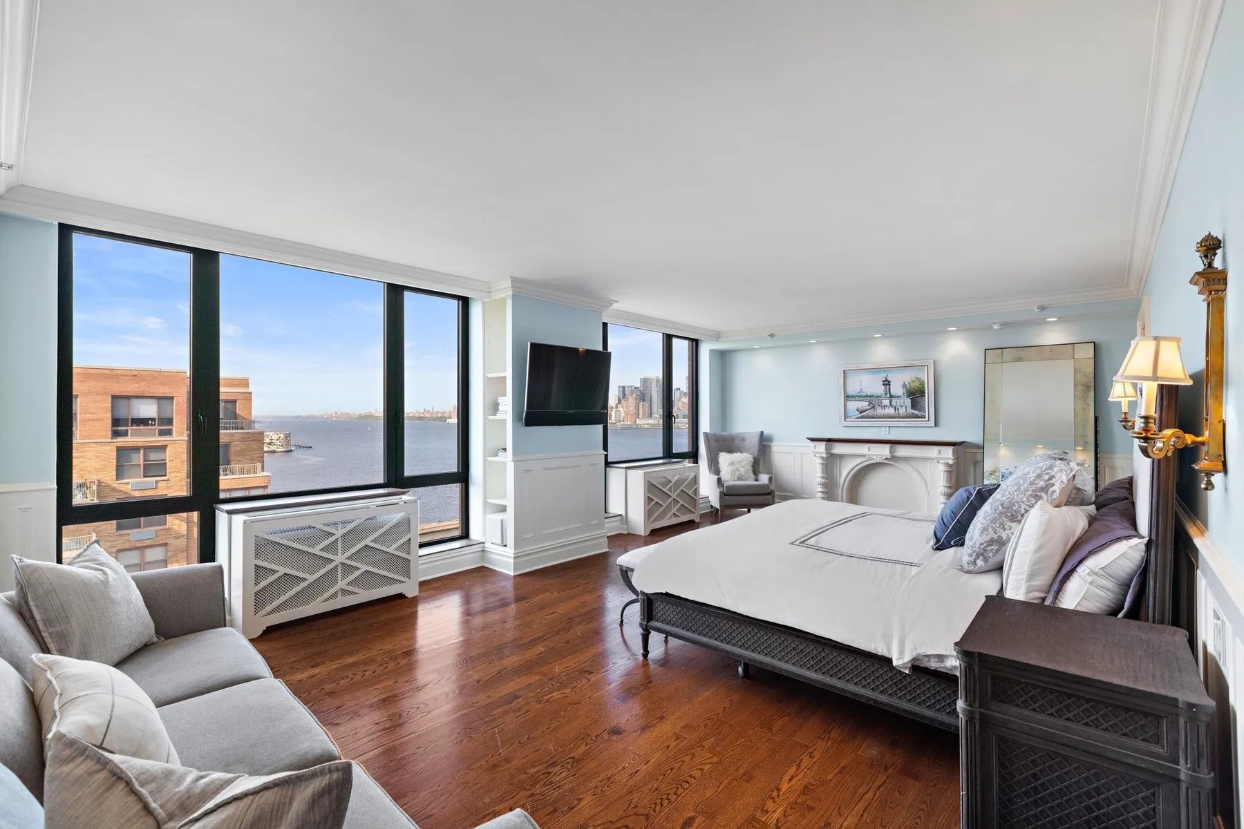 HOBOKEN WATERFRONT LIVING