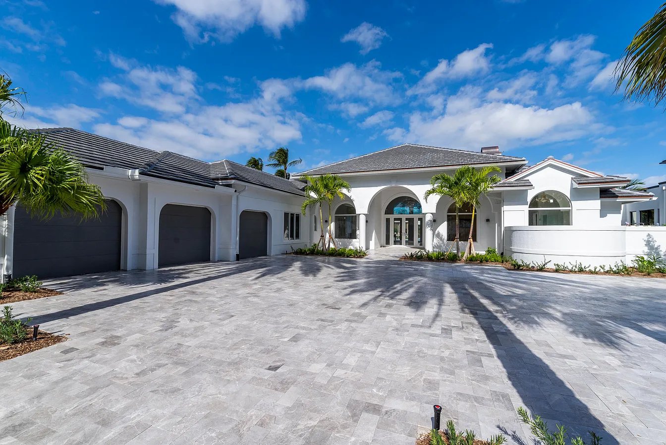418 Mariner Dr