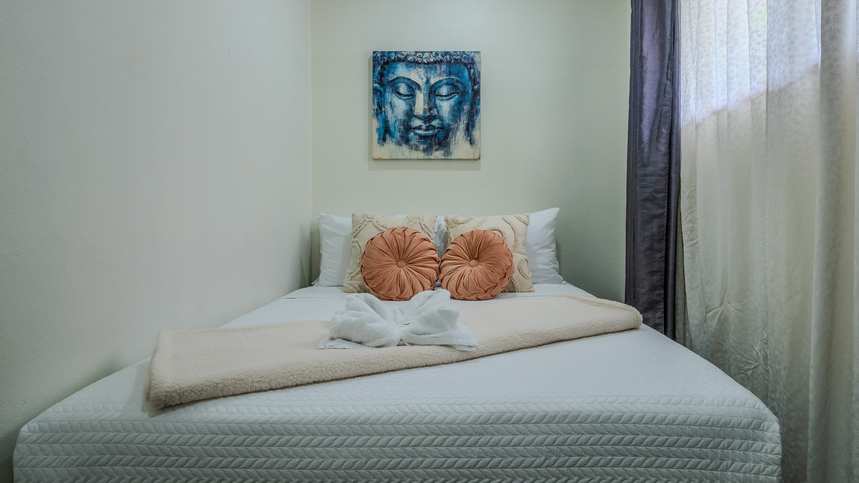 Tropical 3-Cabin Home with Pool and Gardens in the Heart of Uvita