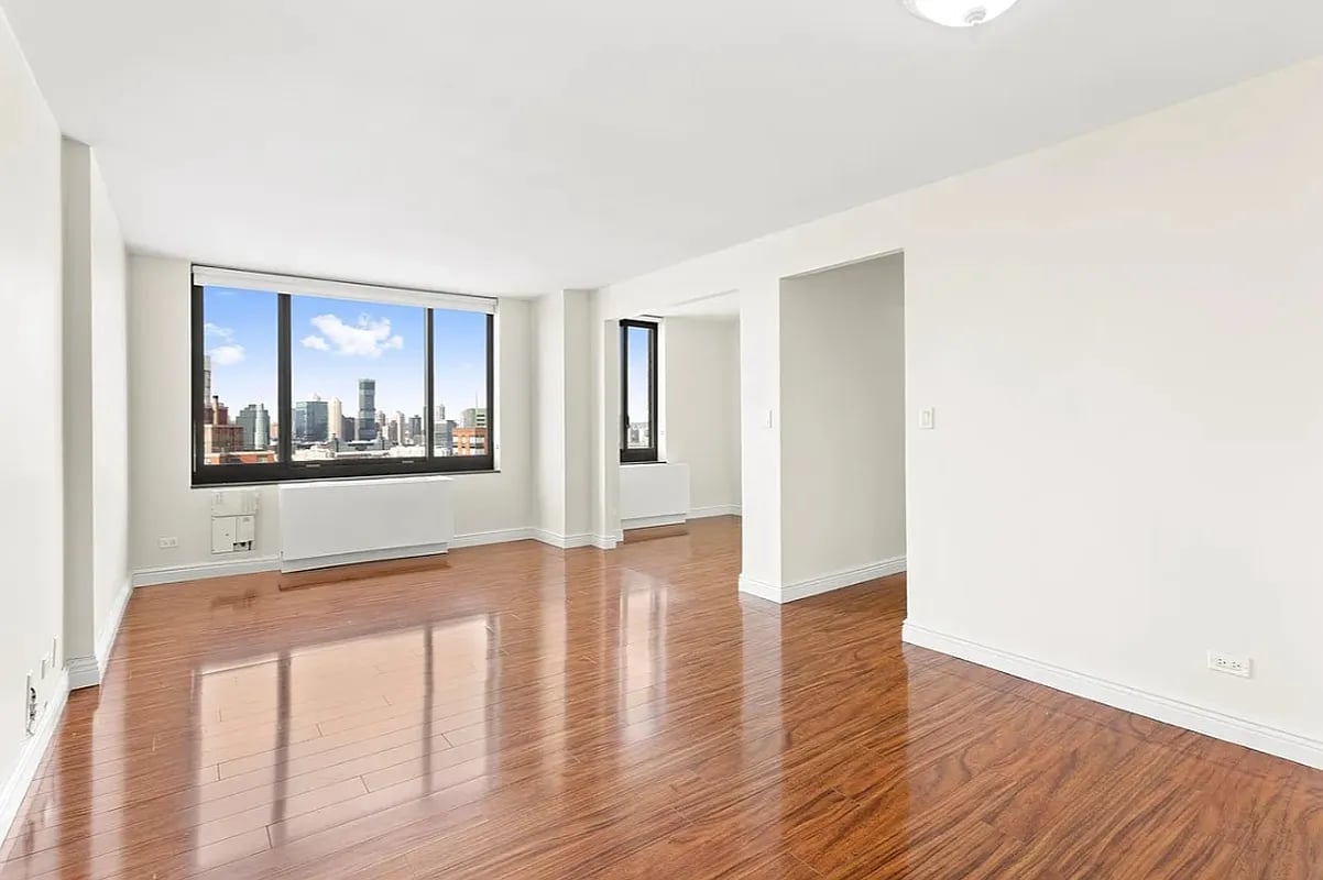 200 Rector Place #31B