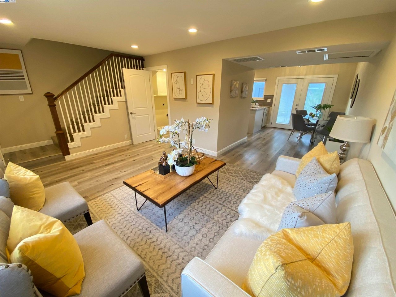 482 Tanfield Ln