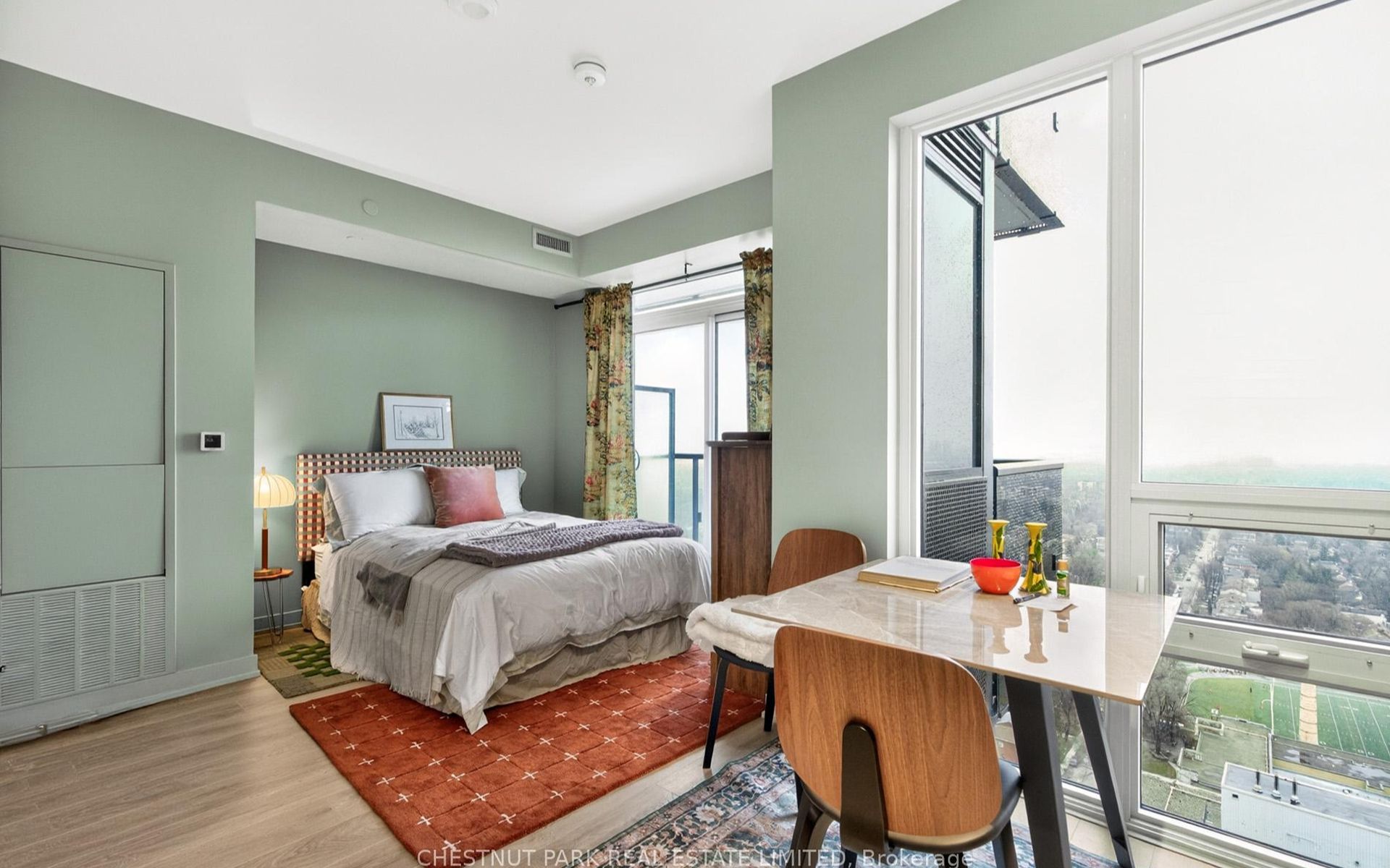 117 Broadway Ave, #2810