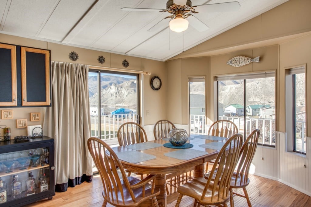 420 W Entiat Dr