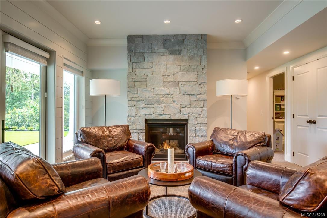 2018 Pebble Dr