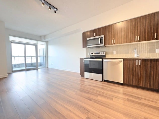 1603 Eglinton Avenue W 321