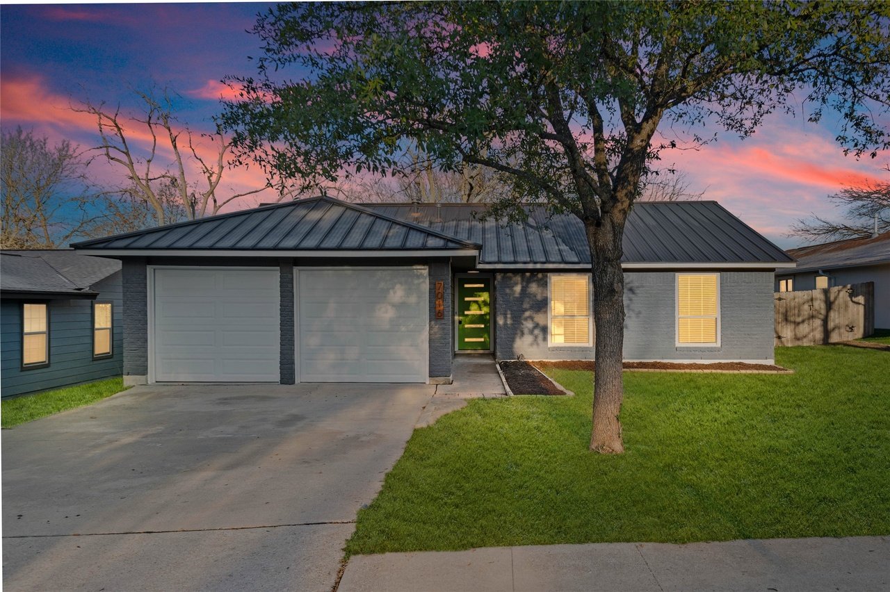 7016 Crosswood Dr
