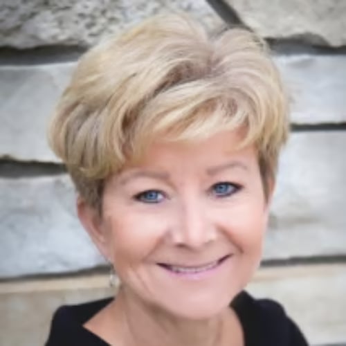 Beata Kolpek Downers Grove, IL Real Estate Agent Headshot