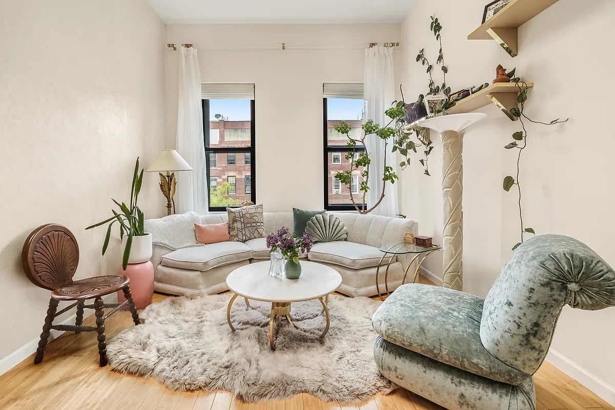 118 Greenpoint Avenue Unit: 3E