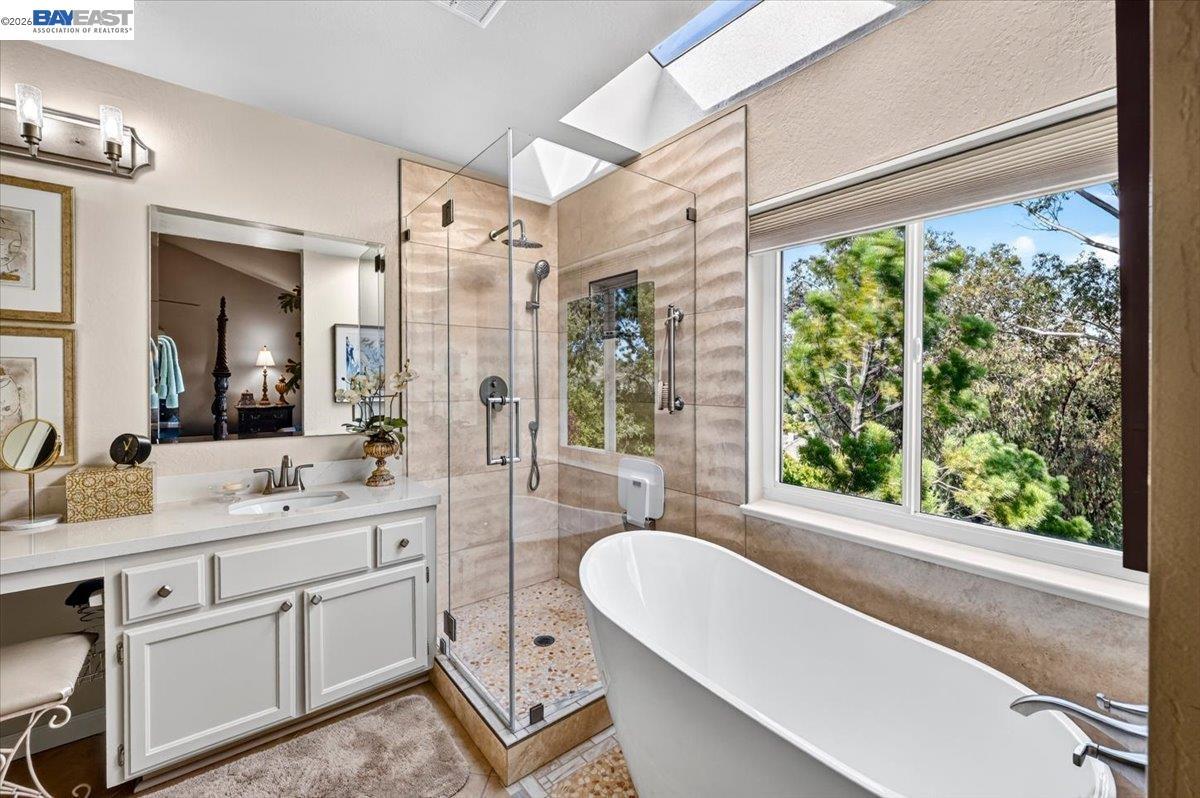 525 Silver Oak Ln