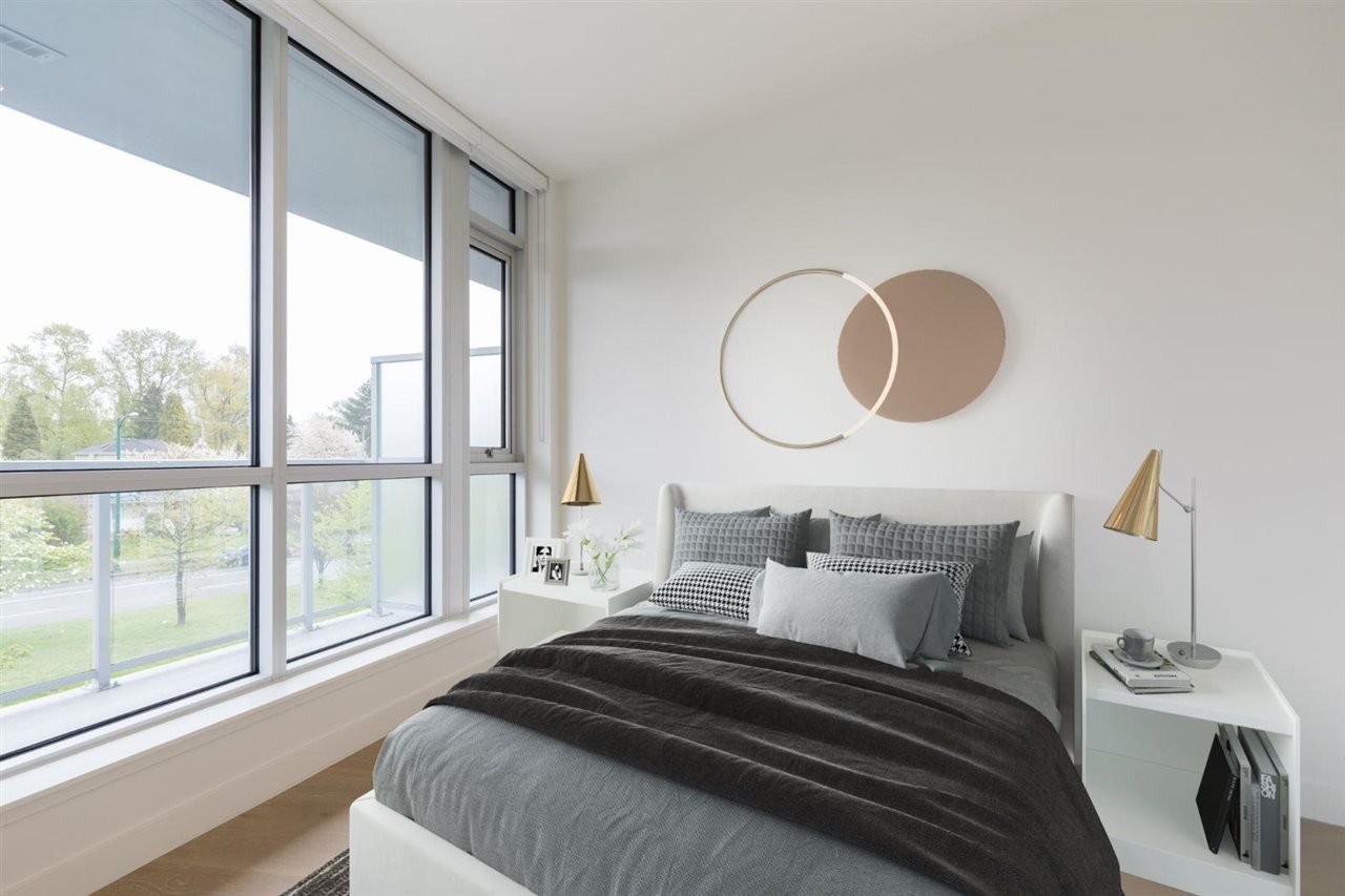 5189 Cambie St, #304