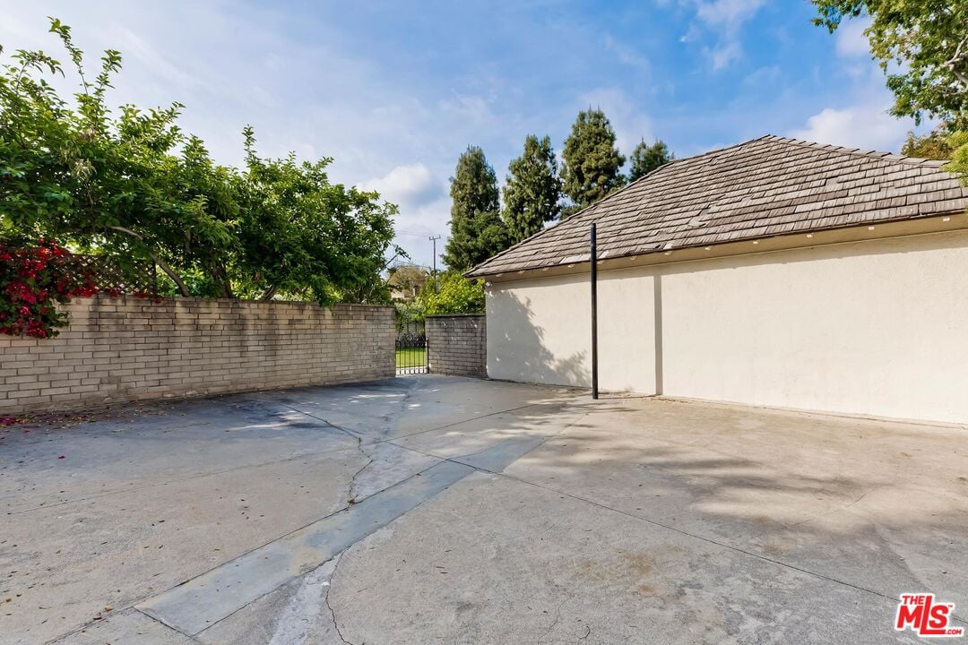 503 N Alta Dr