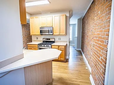 256 E 2nd Ave