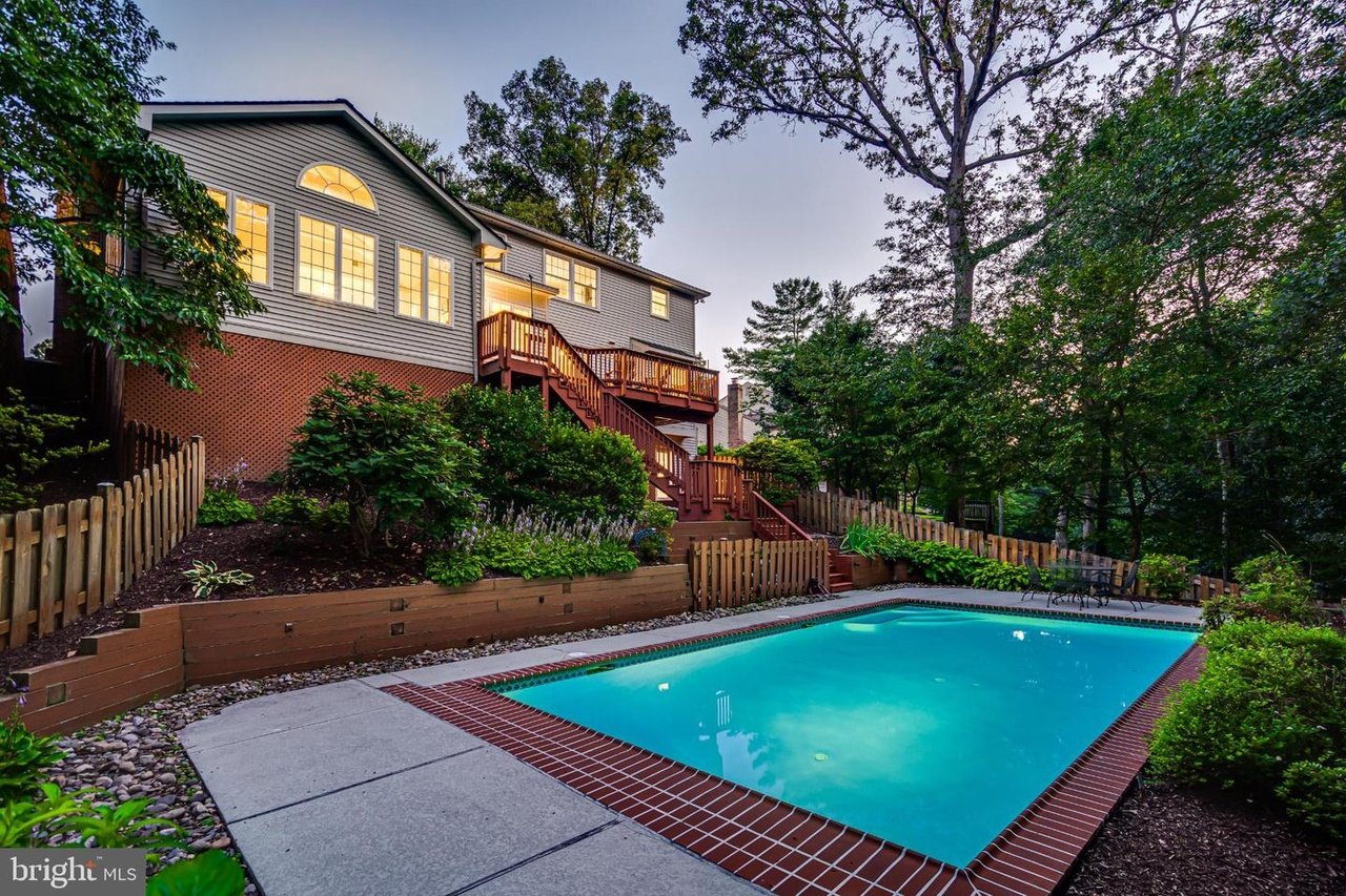 1374 Carpers Farm Way