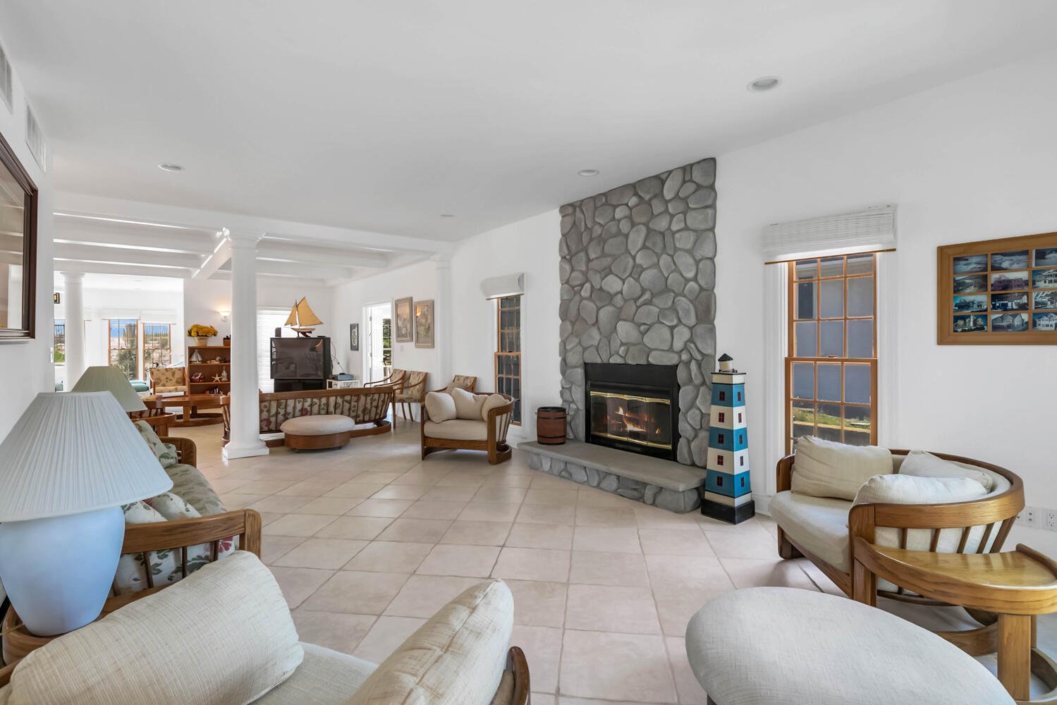 Summer Rental on the Oceanfront with Pool