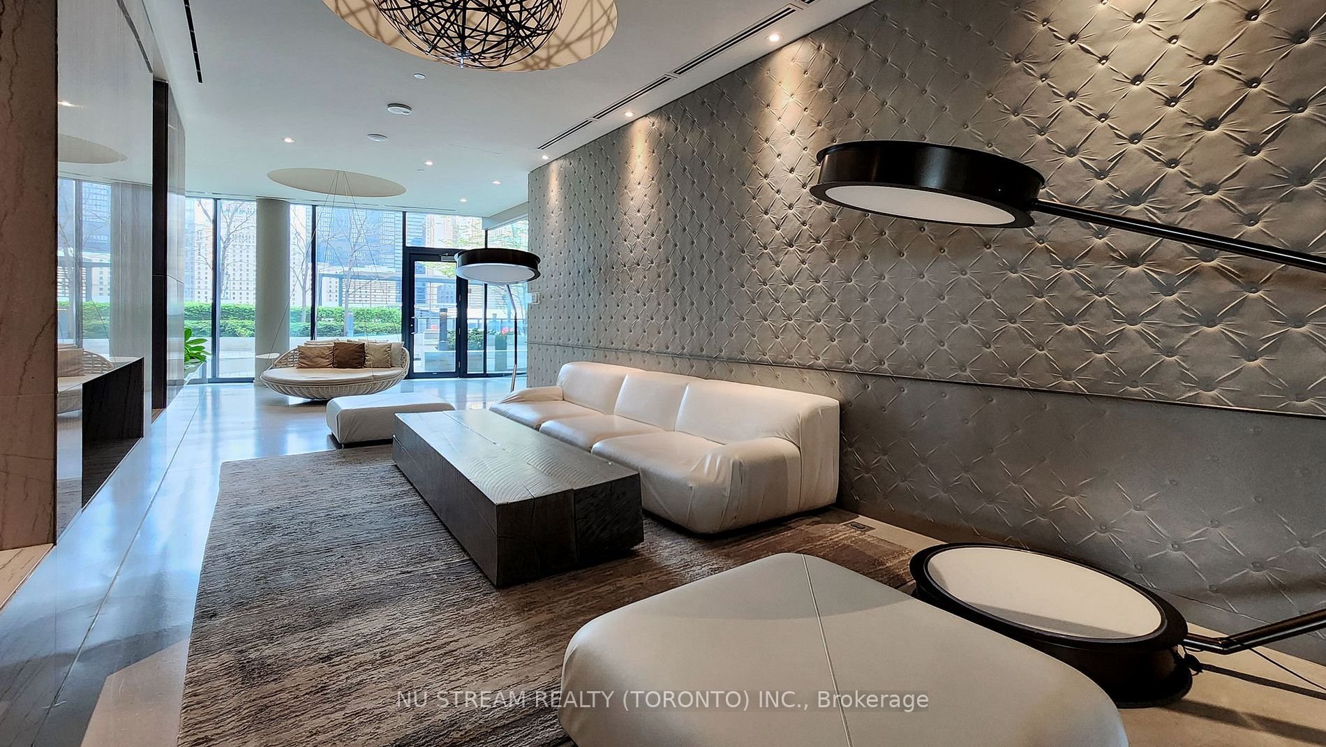ICONIC LIVING AT 100 HARBOUR ST
