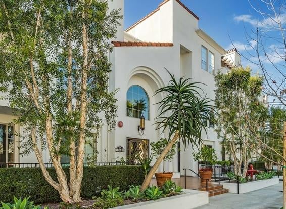 10648 Woodbridge 106, Toluca Lake