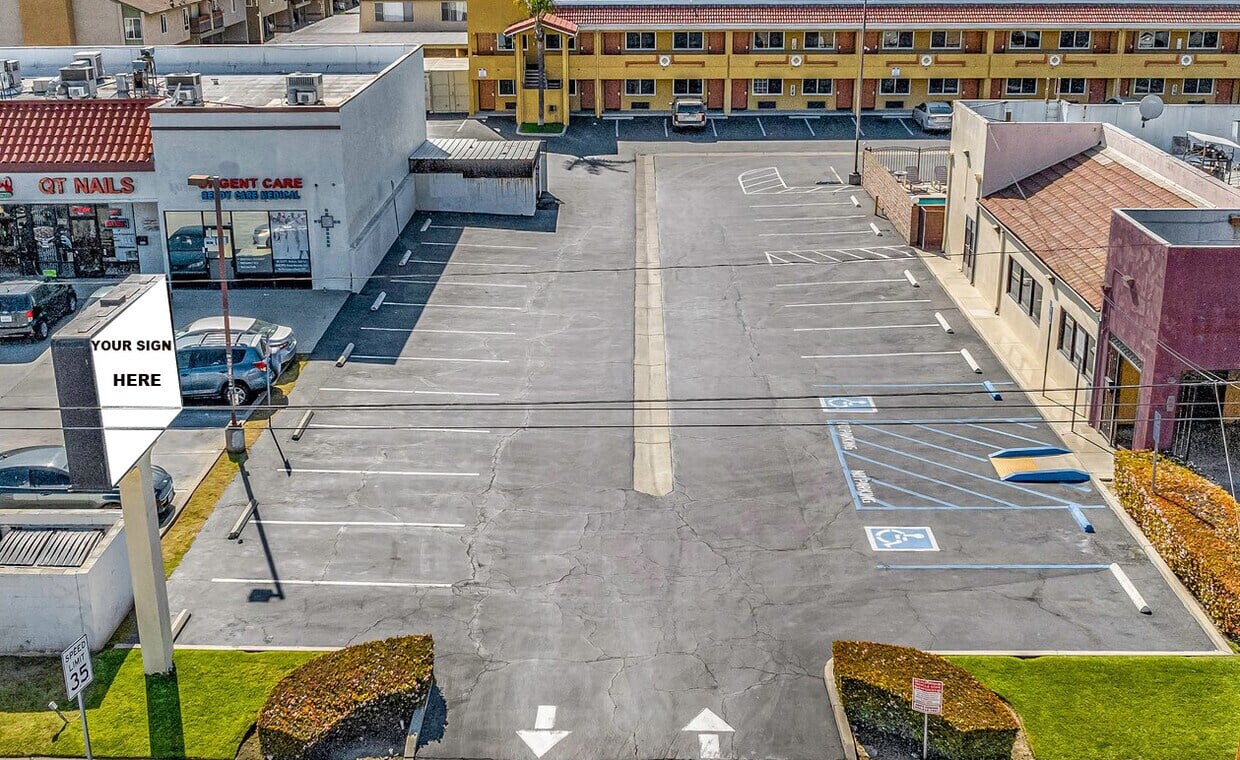 437 Azusa Ave