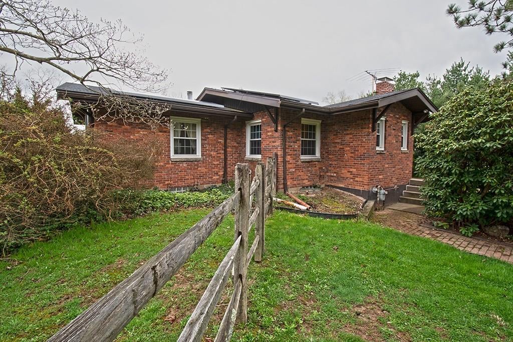 105 CABIN LN