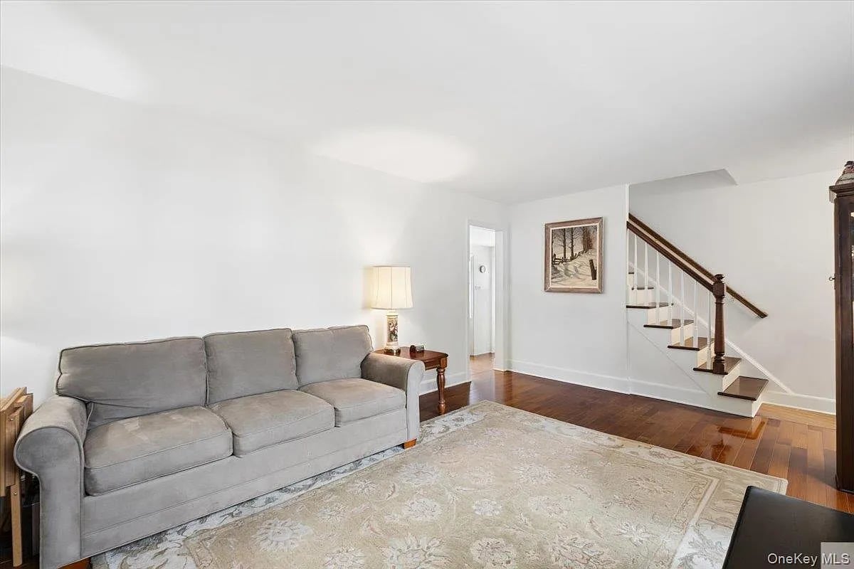 651 Secor Rd