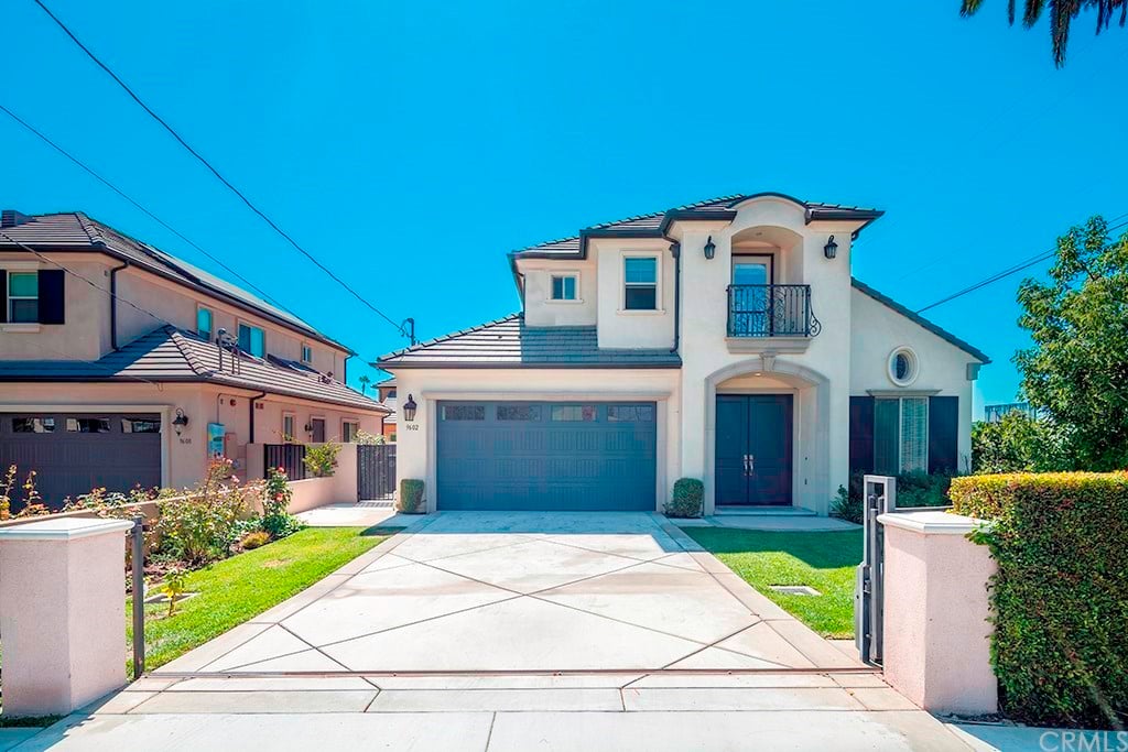 9602 E Camino Real