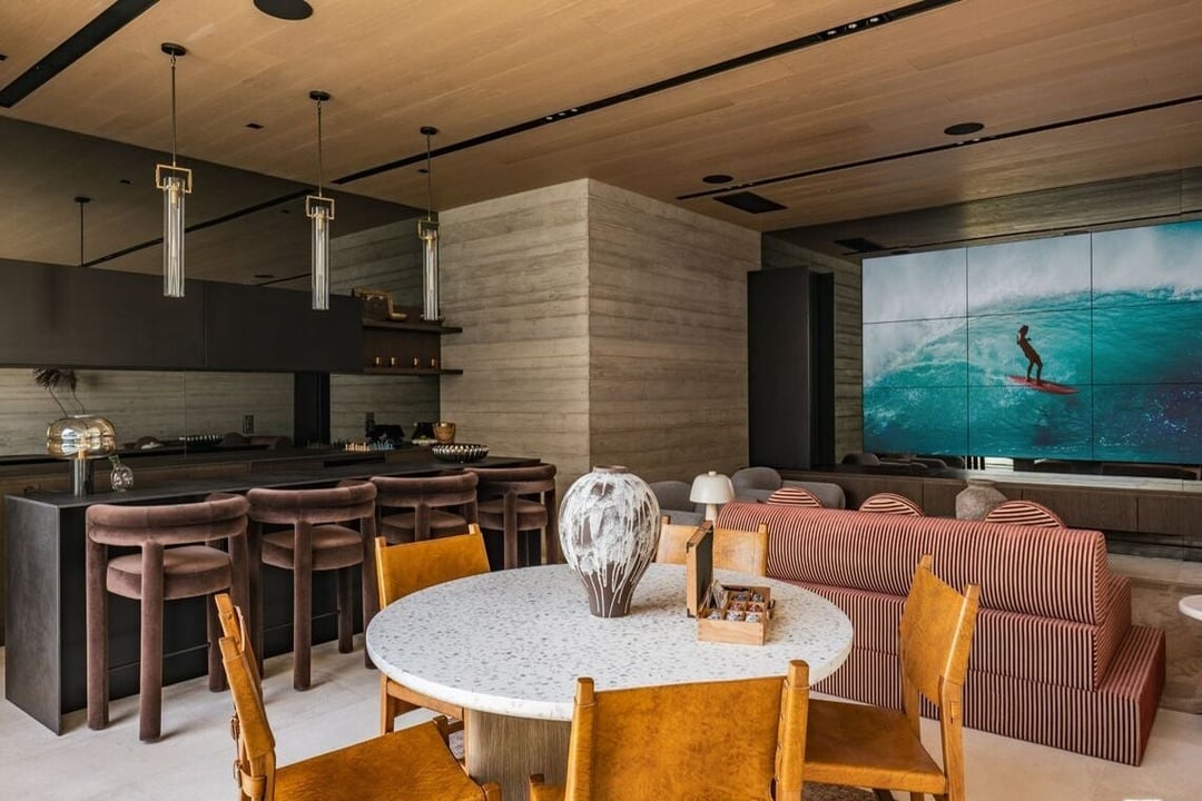 Skyreach Manor, Dume Dr, 90265