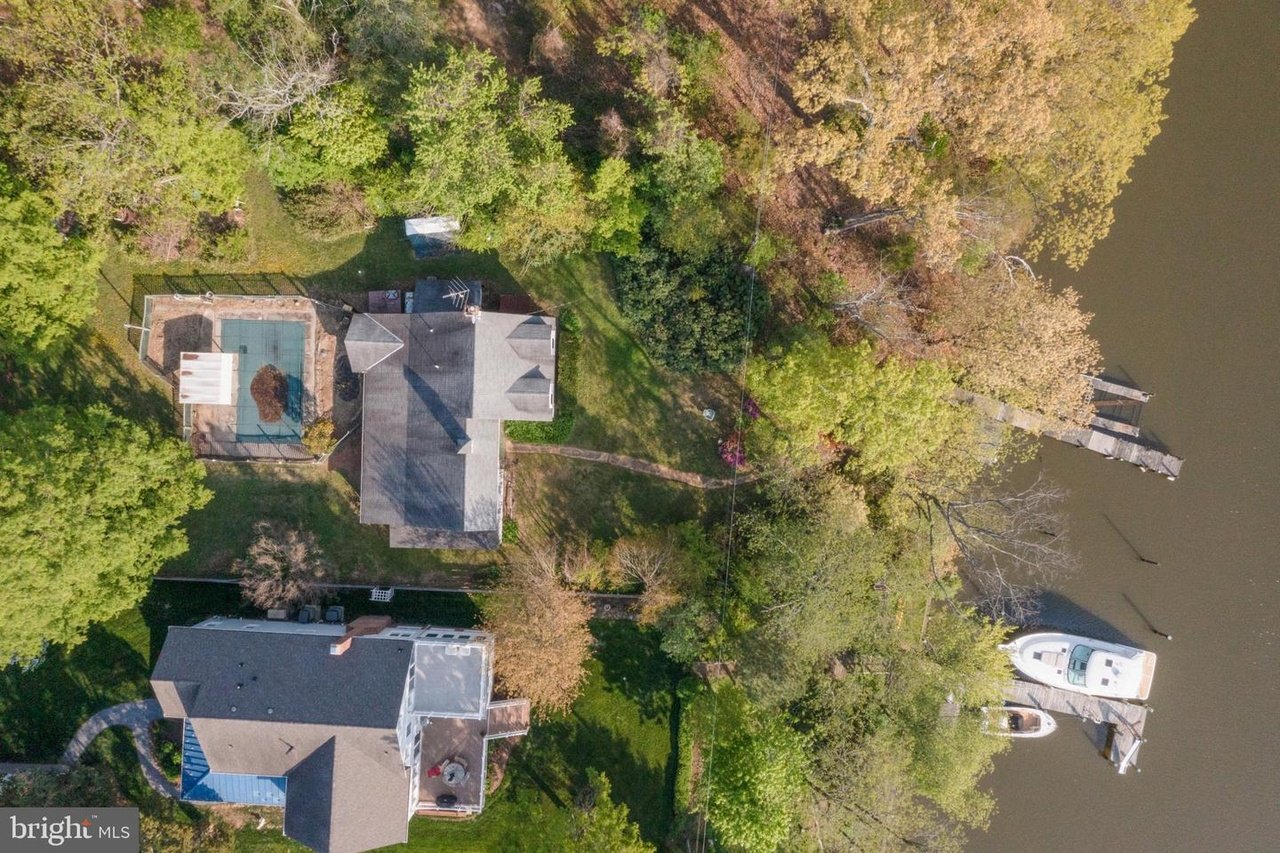 915 Crystal Spring Farm Rd