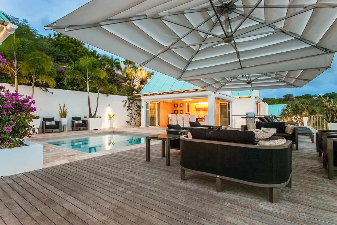 Ce blue Villa
