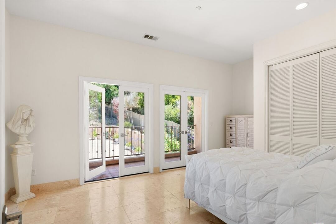 Puesta Del Sol St, 90265