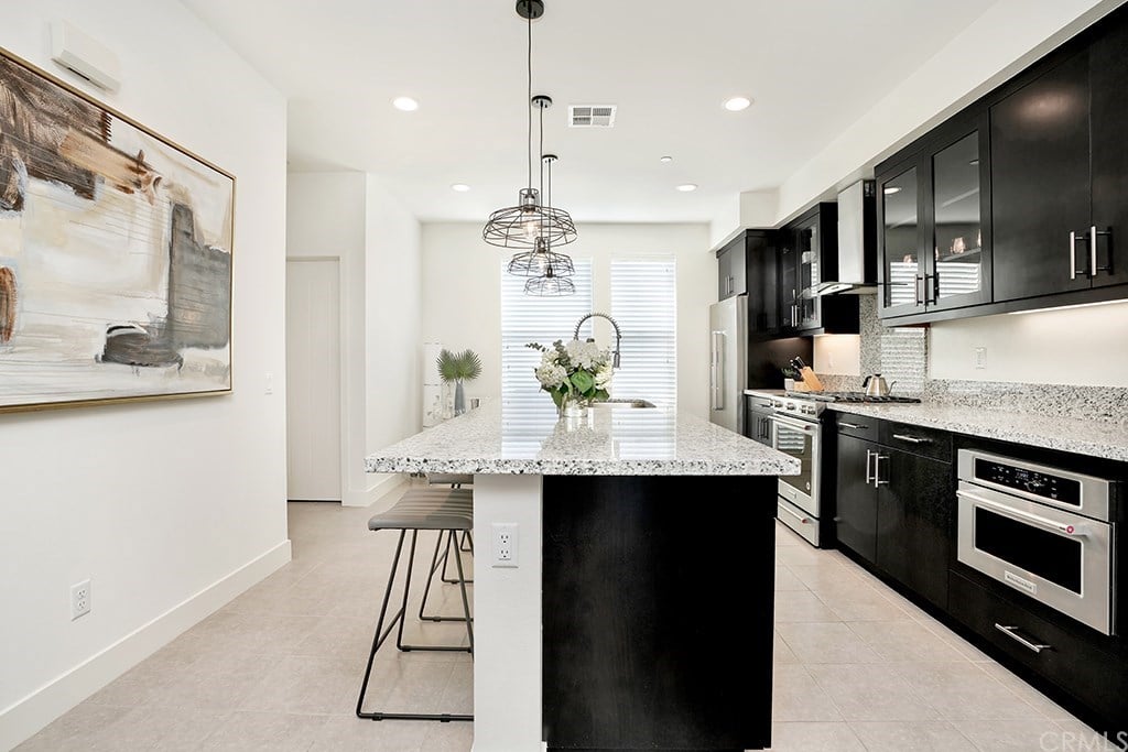 661 W 17th St, Unit 19